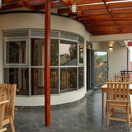 Silver Oaks Hotel Boma Fort Portal Eksteriør billede