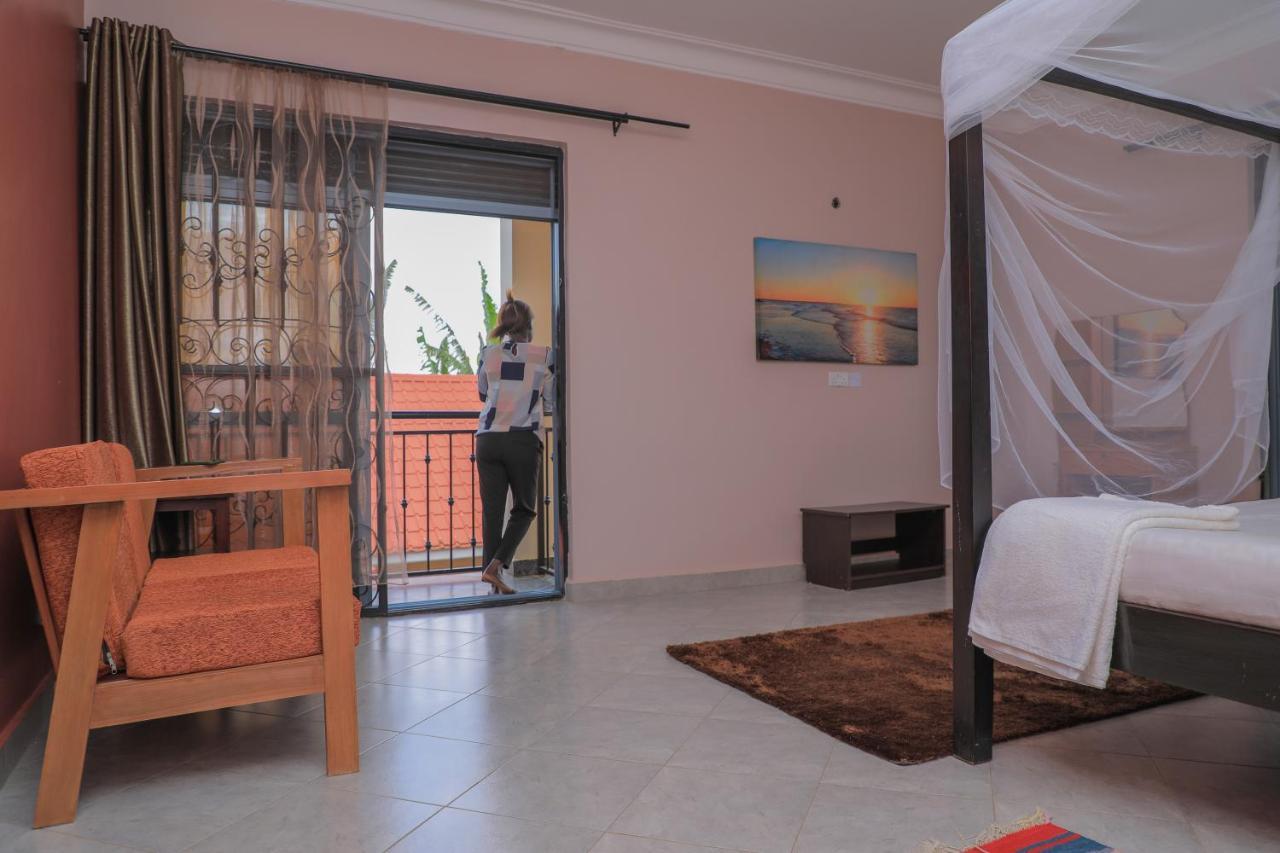 Silver Oaks Hotel Boma Fort Portal Eksteriør billede