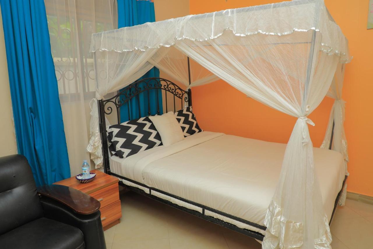 Silver Oaks Hotel Boma Fort Portal Eksteriør billede