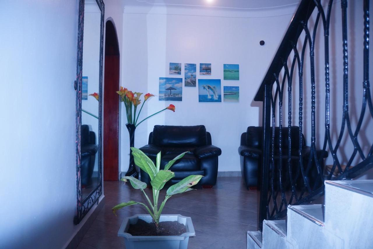 Silver Oaks Hotel Boma Fort Portal Eksteriør billede