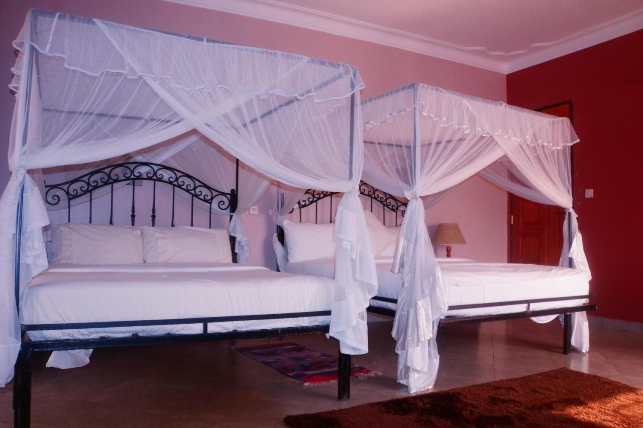 Silver Oaks Hotel Boma Fort Portal Eksteriør billede
