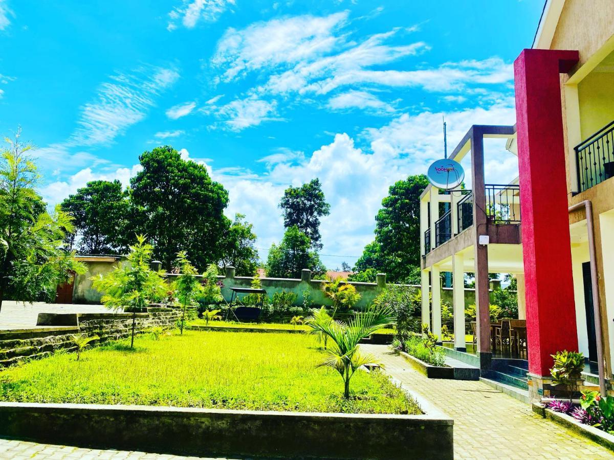 Silver Oaks Hotel Boma Fort Portal Eksteriør billede