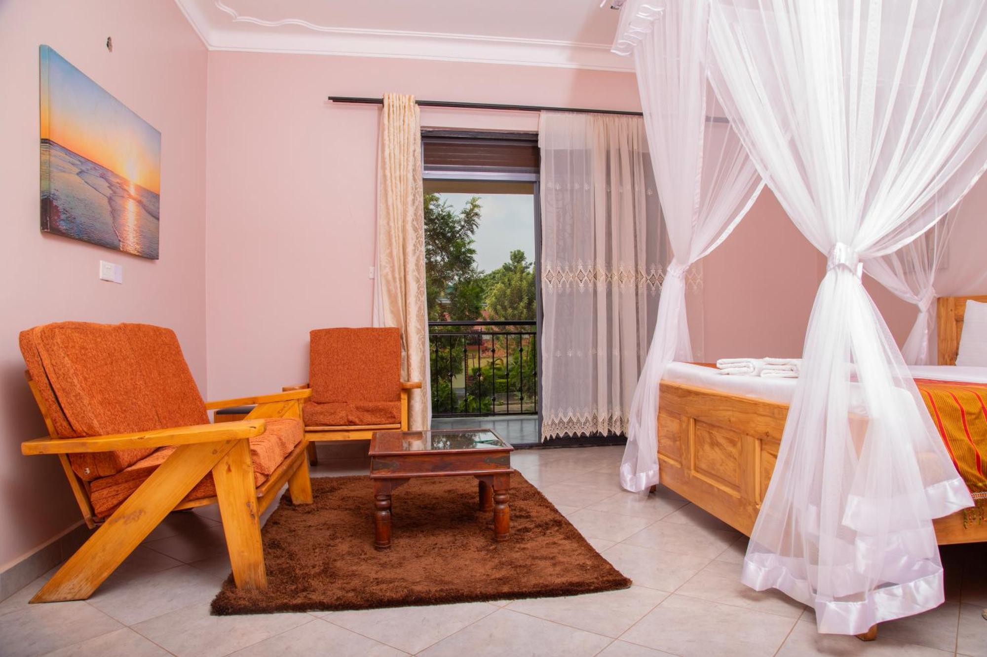 Silver Oaks Hotel Boma Fort Portal Eksteriør billede